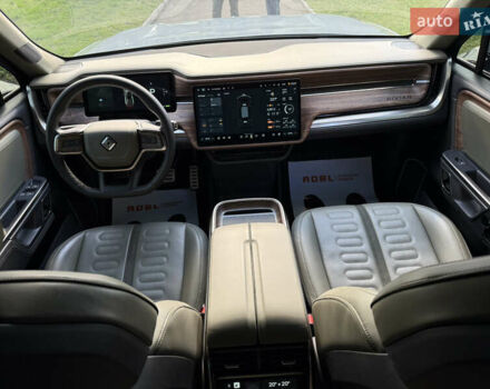 Сірий Rivian R1T, об'ємом двигуна 0 л та пробігом 65 тис. км за 41900 $, фото 24 на Automoto.ua