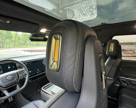 Серый Rivian R1T, объемом двигателя 0 л и пробегом 50 тыс. км за 49999 $, фото 39 на Automoto.ua
