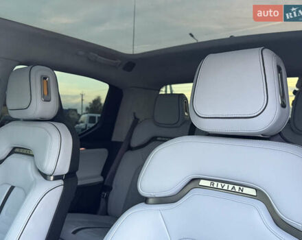 Rivian R1T 2023 у Ужгороді на Automoto.ua Сірий Rivian R1T, об'ємом двигуна 0 л та пробігом 34 тис. км за 46900 $, фото 34 на Automoto.ua