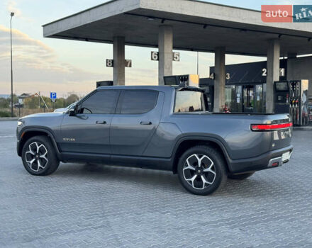 Rivian R1T 2023 у Ужгороді на Automoto.ua Сірий Rivian R1T, об'ємом двигуна 0 л та пробігом 34 тис. км за 46900 $, фото 3 на Automoto.ua