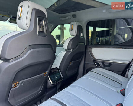 Rivian R1T 2023 у Ужгороді на Automoto.ua Сірий Rivian R1T, об'ємом двигуна 0 л та пробігом 34 тис. км за 46900 $, фото 20 на Automoto.ua