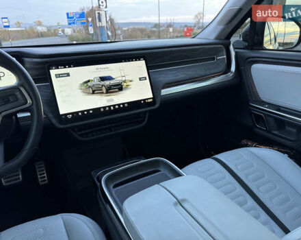 Rivian R1T 2023 у Ужгороді на Automoto.ua Сірий Rivian R1T, об'ємом двигуна 0 л та пробігом 34 тис. км за 46900 $, фото 22 на Automoto.ua