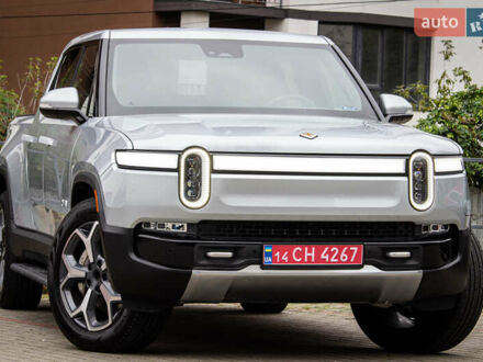 Серый Rivian R1T, объемом двигателя 0 л и пробегом 17 тыс. км за 50000 $, фото 1 на Automoto.ua
