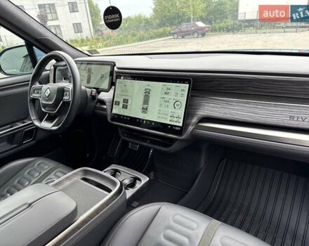 Синий Rivian R1T, объемом двигателя 0 л и пробегом 58 тыс. км за 40000 $, фото 36 на Automoto.ua