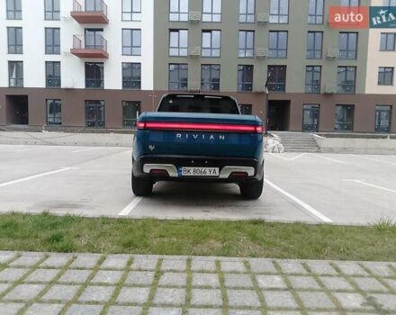 Rivian R1T 2022 в Ровно на Automoto.ua Синий Rivian R1T, объемом двигателя 0 л и пробегом 57 тыс. км за 49000 $, фото 5 на Automoto.ua