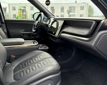Синий Rivian R1T, объемом двигателя 0 л и пробегом 58 тыс. км за 40000 $, фото 34 на Automoto.ua