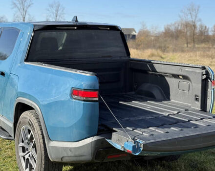 Синій Rivian R1T, об'ємом двигуна 0 л та пробігом 30 тис. км за 51000 $, фото 3 на Automoto.ua