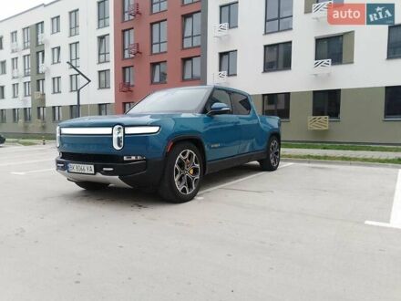Rivian R1T 2022 в Ровно на Automoto.ua Синий Rivian R1T, объемом двигателя 0 л и пробегом 57 тыс. км за 49000 $, фото 1 на Automoto.ua