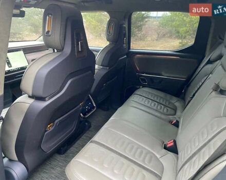Зелений Rivian R1T, об'ємом двигуна 0 л та пробігом 38 тис. км за 59000 $, фото 18 на Automoto.ua