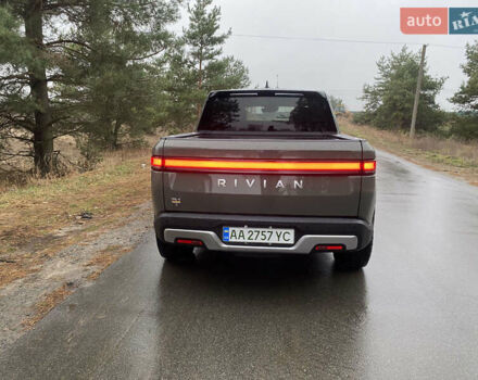 Зелений Rivian R1T, об'ємом двигуна 0 л та пробігом 38 тис. км за 59000 $, фото 8 на Automoto.ua