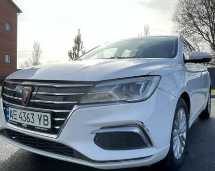 Белый Roewe Ei5, объемом двигателя 0 л и пробегом 22 тыс. км за 10499 $, фото 3 на Automoto.ua