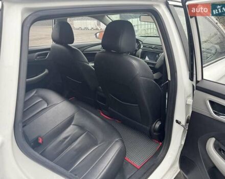 Белый Roewe Ei5, объемом двигателя 0 л и пробегом 22 тыс. км за 10499 $, фото 11 на Automoto.ua