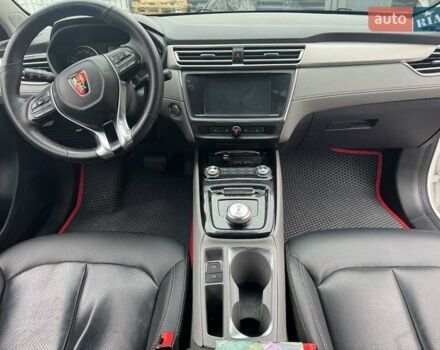 Белый Roewe Ei5, объемом двигателя 0 л и пробегом 22 тыс. км за 10499 $, фото 8 на Automoto.ua