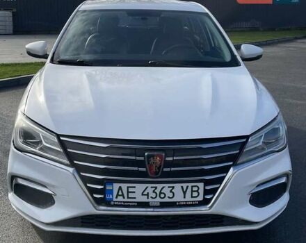 Белый Roewe Ei5, объемом двигателя 0 л и пробегом 22 тыс. км за 10499 $, фото 4 на Automoto.ua