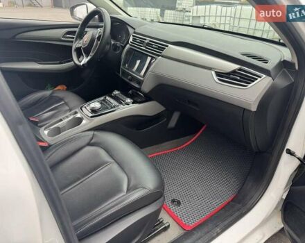 Белый Roewe Ei5, объемом двигателя 0 л и пробегом 22 тыс. км за 10499 $, фото 9 на Automoto.ua