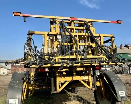 Бежевый RoGator 1064, объемом двигателя 0 л и пробегом 0 тыс. км за 49581 $, фото 1 на Automoto.ua