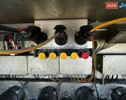 Schrader Z-STA 24 2004 в Львове на Automoto.ua Серый Schrader Z-STA 24, объемом двигателя 0 л и пробегом 1 тыс. км за 22458 $, фото 29 на Automoto.ua