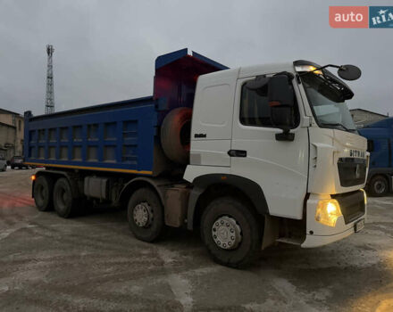 Белый Sinotruk T7H, объемом двигателя 10.52 л и пробегом 328 тыс. км за 48500 $, фото 9 на Automoto.ua