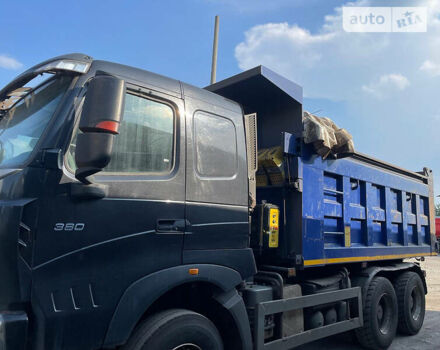 Черный Sinotruk ZZ, объемом двигателя 9.7 л и пробегом 177 тыс. км за 34800 $, фото 2 на Automoto.ua