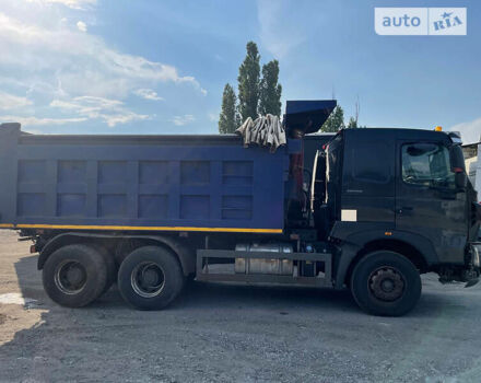 Черный Sinotruk ZZ, объемом двигателя 9.7 л и пробегом 177 тыс. км за 34800 $, фото 1 на Automoto.ua