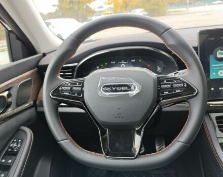 Чорний Skywell ET5, об'ємом двигуна 0 л та пробігом 70 тис. км за 28000 $, фото 16 на Automoto.ua