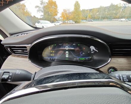 Чорний Skywell ET5, об'ємом двигуна 0 л та пробігом 70 тис. км за 28000 $, фото 17 на Automoto.ua