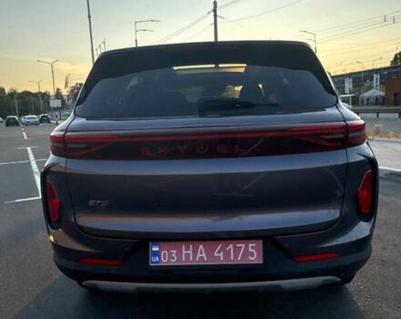 Сірий Skywell ET5, об'ємом двигуна 0 л та пробігом 19 тис. км за 19999 $, фото 4 на Automoto.ua