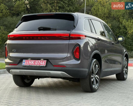 Сірий Skywell ET5, об'ємом двигуна 0 л та пробігом 6 тис. км за 19200 $, фото 5 на Automoto.ua
