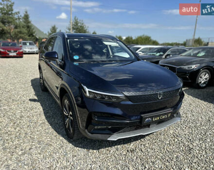 Синій Skywell ET5, об'ємом двигуна 0 л та пробігом 19 тис. км за 17900 $, фото 3 на Automoto.ua