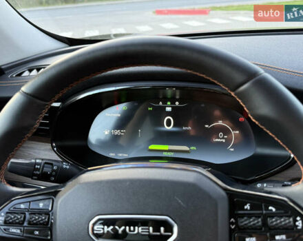 Синій Skywell ET5, об'ємом двигуна 0 л та пробігом 13 тис. км за 18999 $, фото 34 на Automoto.ua