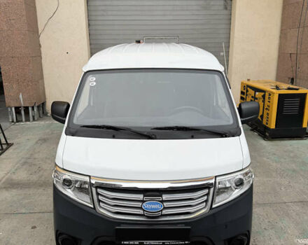 Білий Skywell Mini Bus, об'ємом двигуна 0 л та пробігом 1 тис. км за 10500 $, фото 3 на Automoto.ua