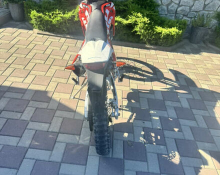 SWM RS 125R, об'ємом двигуна 0 л та пробігом 4 тис. км за 2000 $, фото 3 на Automoto.ua