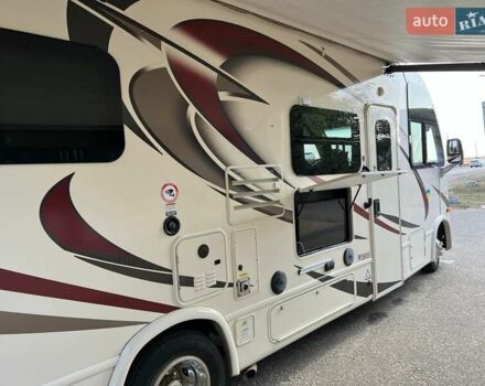 Белый Thor Axis, объемом двигателя 6.76 л и пробегом 35 тыс. км за 66500 $, фото 6 на Automoto.ua