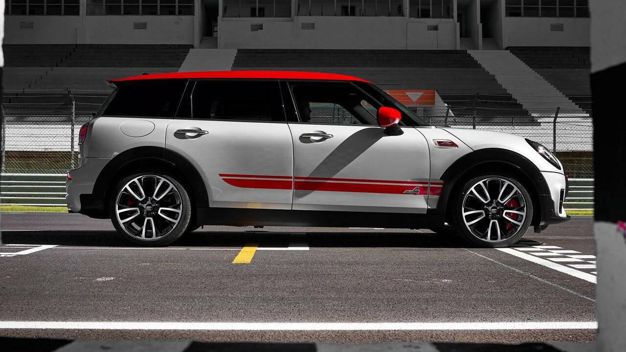 Тест-драйв нового автомобиля Mini Cooper Clubman 2021