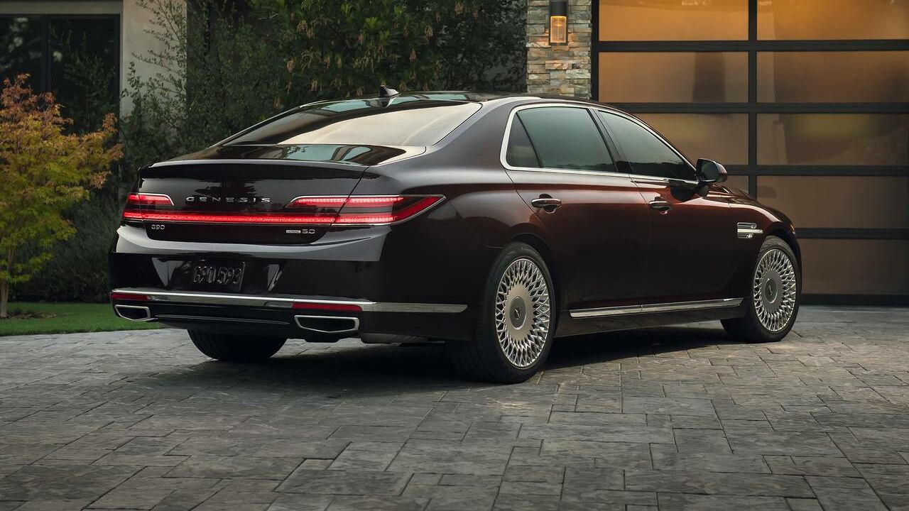 Новая модель Genesis G90 2022 года купить в Украине