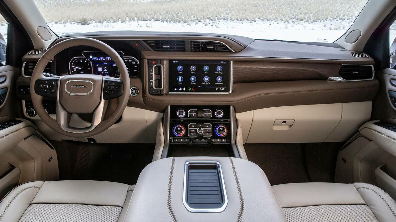 Интерьер нового GMC Yukon 2022