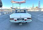 Мерседес 200 1967 в Европе на Automoto.ua Белый Мерседес 200, объемом двигателя 0 л и пробегом 137 тыс. км за 22749 $, фото 4 на Automoto.ua