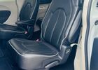 Крайслер Пасифик 2022 в Европе на Automoto.ua Белый Крайслер Пасифик, объемом двигателя 3.61 л и пробегом 100 тыс. км за 159000 $, фото 20 на Automoto.ua