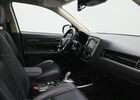 Чорний Міцубісі Outlander PHEV, об'ємом двигуна 2 л та пробігом 74 тис. км за 24552 $, фото 16 на Automoto.ua