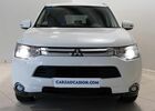 Мицубиси Аутлендер 2015 в Европе на Automoto.ua Белый Мицубиси Аутлендер, объемом двигателя 2.27 л и пробегом 131 тыс. км за 17515 $, фото 1 на Automoto.ua