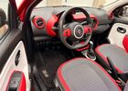Рено Твинго 2015 в Европе на Automoto.ua Красный Рено Твинго, объемом двигателя 1 л и пробегом 31 тыс. км за 7599 $, фото 14 на Automoto.ua