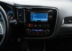 Мицубиси Аутлендер 2015 в Европе на Automoto.ua Белый Мицубиси Аутлендер, объемом двигателя 2.27 л и пробегом 131 тыс. км за 17515 $, фото 14 на Automoto.ua