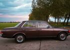 Мерседес 200 1982 в Европе на Automoto.ua Коричневый Мерседес 200, объемом двигателя 0 л и пробегом 241 тыс. км за 7499 $, фото 5 на Automoto.ua