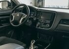 Білий Міцубісі Outlander PHEV, об'ємом двигуна 2.36 л та пробігом 30 тис. км за 32054 $, фото 8 на Automoto.ua