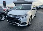 Білий Міцубісі Outlander PHEV, об'ємом двигуна 2.36 л та пробігом 76 тис. км за 24552 $, фото 1 на Automoto.ua