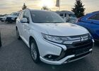 Белый Мицубиси Outlander PHEV, объемом двигателя 2.36 л и пробегом 76 тыс. км за 24552 $, фото 1 на Automoto.ua