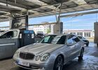 Сірий Мерседес E 220, об'ємом двигуна 2.15 л та пробігом 209 тис. км за 8073 $, фото 1 на Automoto.ua