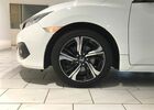 Білий Хонда Сівік, об'ємом двигуна 1.5 л та пробігом 80 тис. км за 20172 $, фото 9 на Automoto.ua
