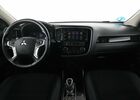 Міцубісі Аутлендер 2018 у Європі на Automoto.ua Сірий Міцубісі Аутлендер, об'ємом двигуна 2 л та пробігом 129 тис. км за 25254 $, фото 12 на Automoto.ua