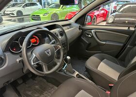 Белый Дачия Duster, объемом двигателя 1.6 л и пробегом 148 тыс. км за 10754 $, фото 8 на Automoto.ua